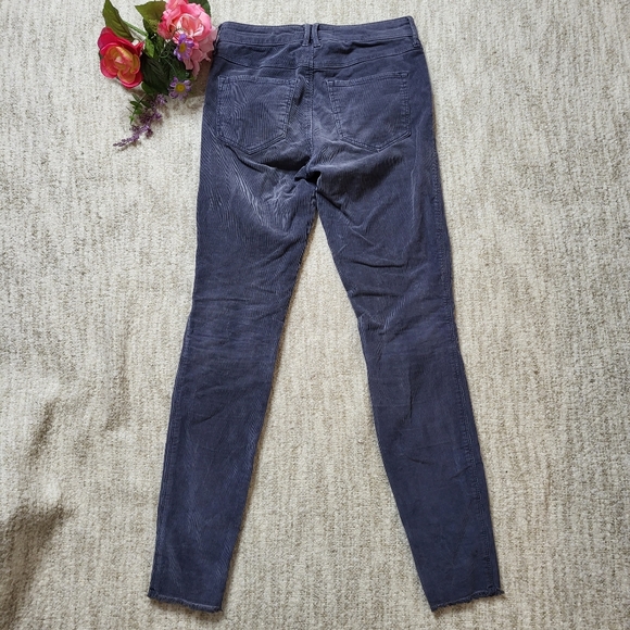 Abercrombie & Fitch grey mid-rise super skinny corduroy pants with frayed ankles - Picture 5 of 8